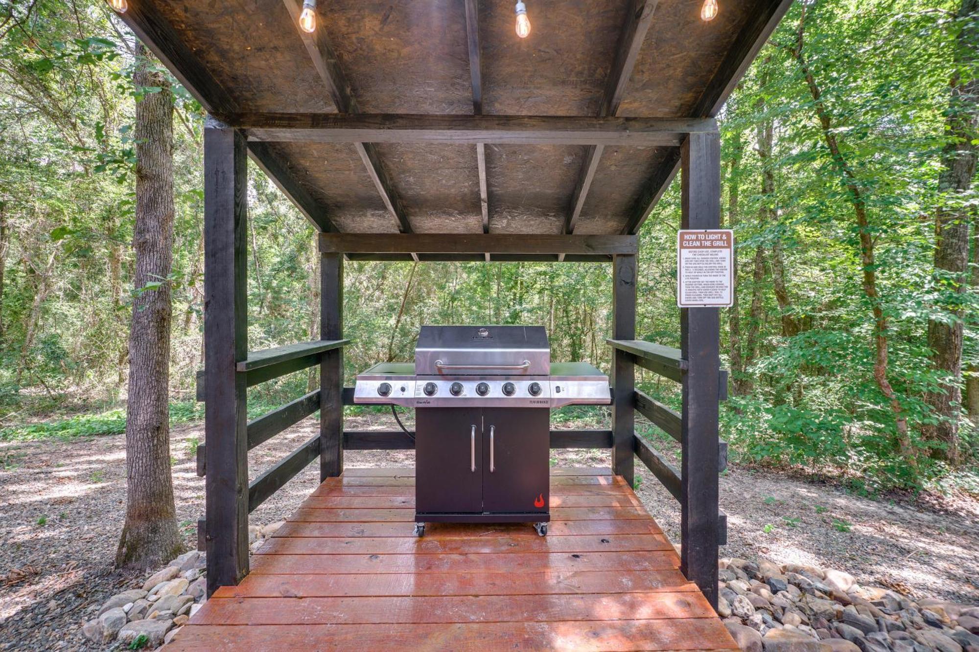 Upscale Broken Bow Cabin Hot Tub And Fishing Pond! Villa Exterior photo